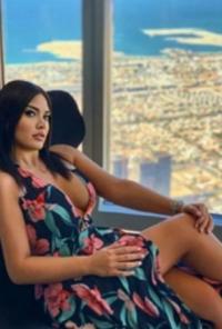 Partnerine Masaj Yapan İzmit Escort Bayan Meral